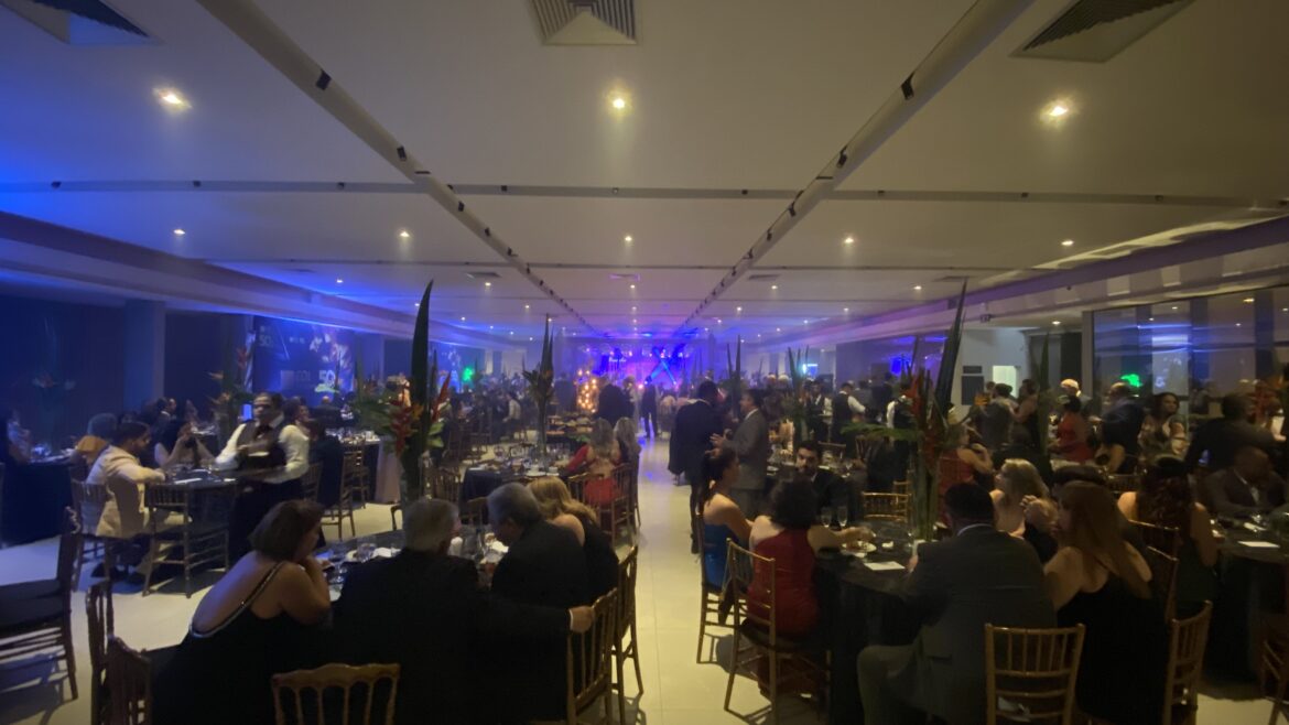 A CDL Sete Lagoas comemorou 50 anos de existência.